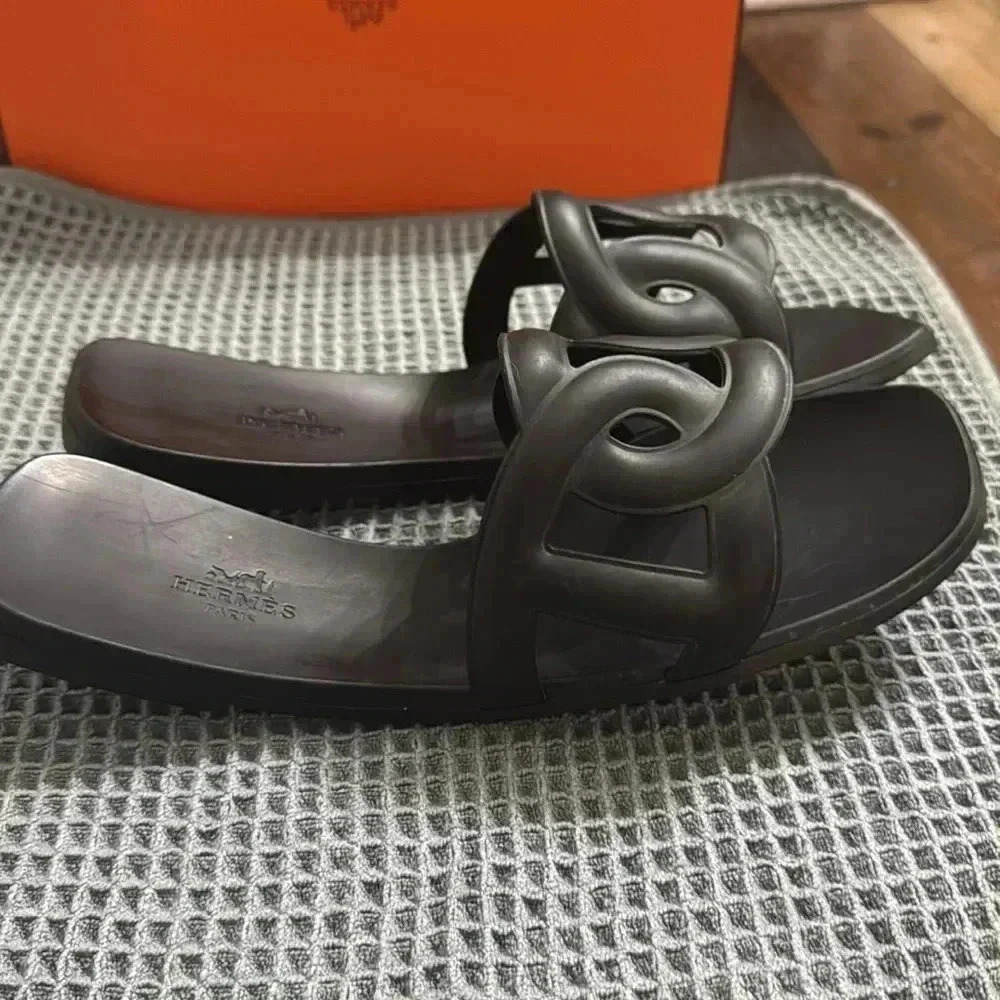 Hermes Aloha Sandals
Rubber - Picture 8 of 12